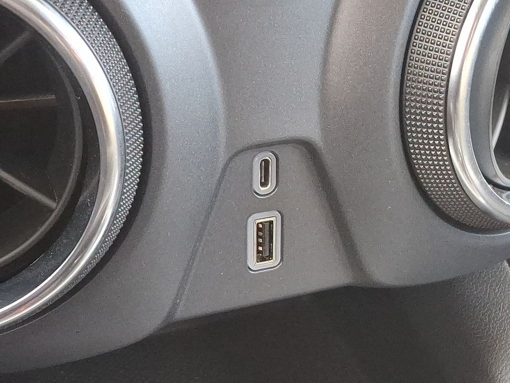 Thumbnail: 2019 Chevrolet Blazer - 26