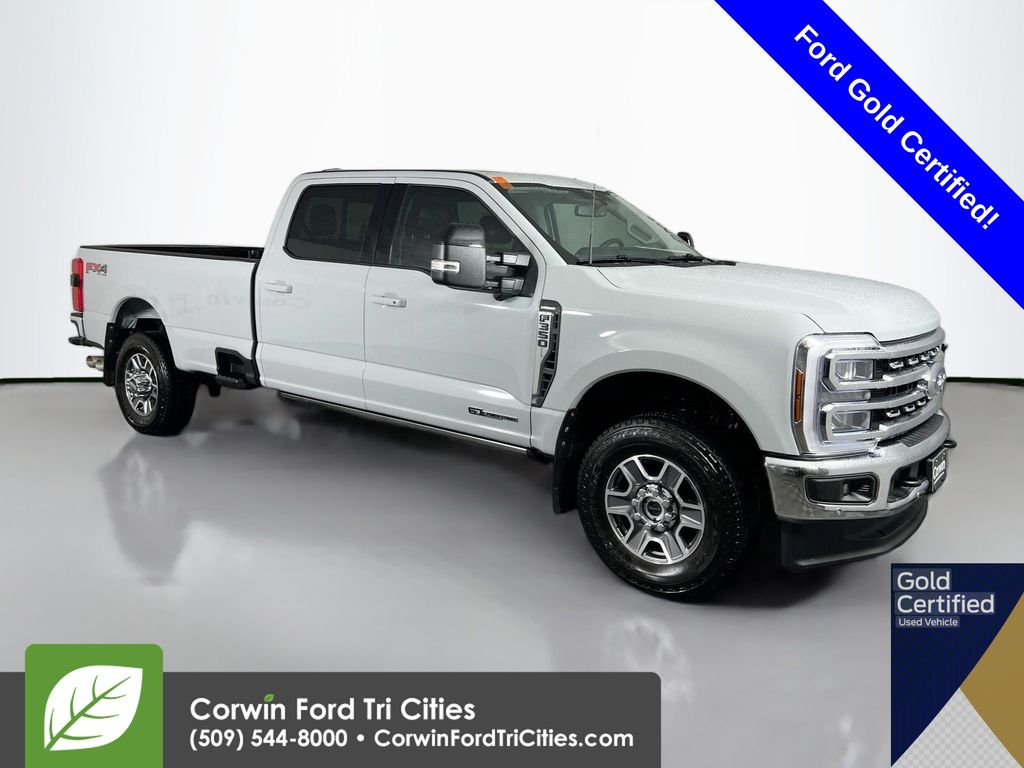 2025 Ford F-350 Super Duty Lariat Crew Cab 4WD