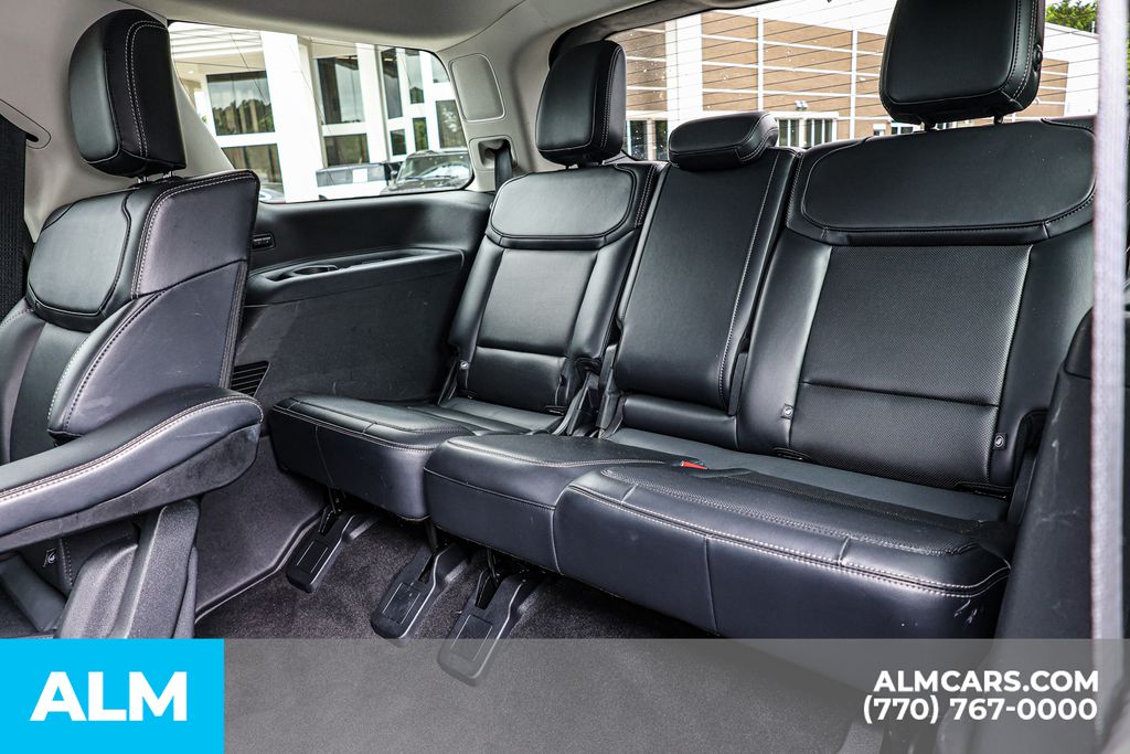 Used 2025 Silver Ford Platinum image 21