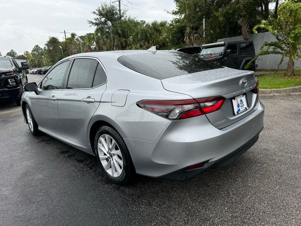 2022 Toyota Camry LE 6