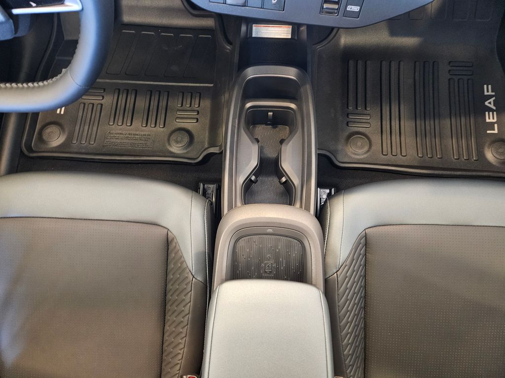 2026 Nissan Leaf PLATINUM+