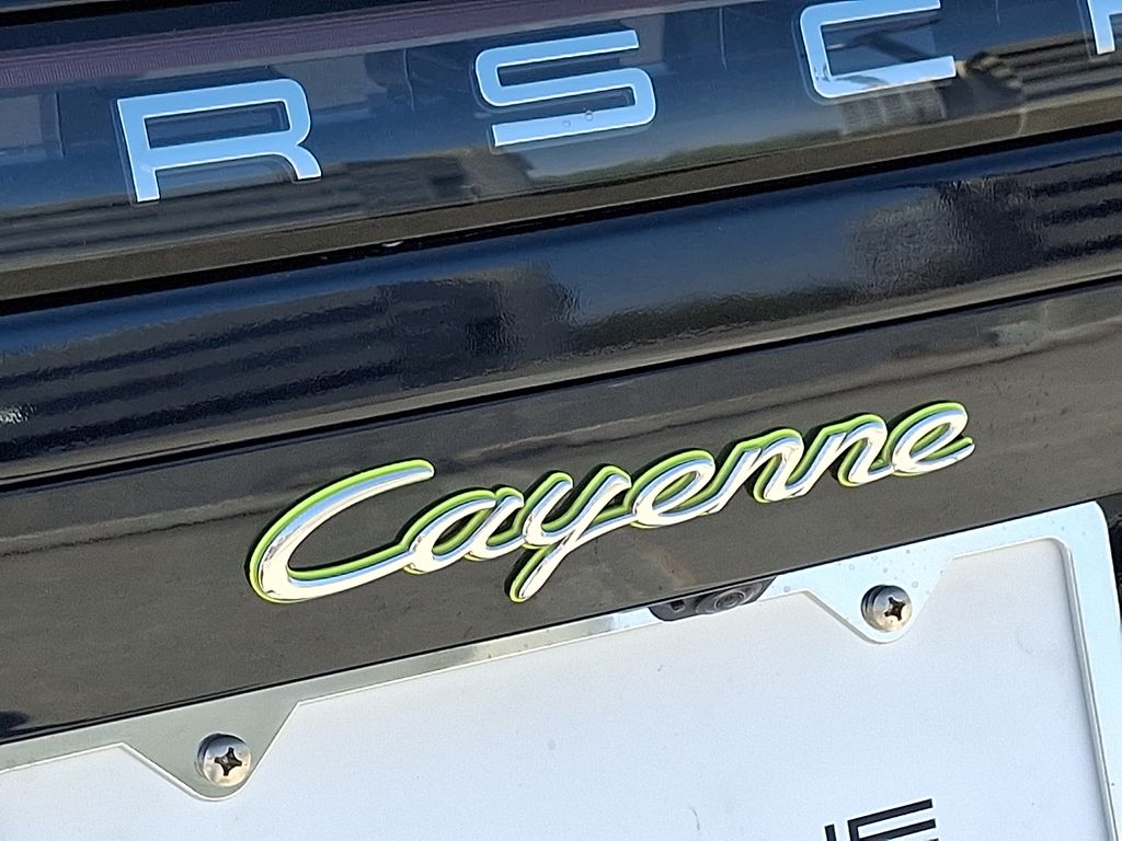 Thumbnail: 2022 Porsche Cayenne - 31