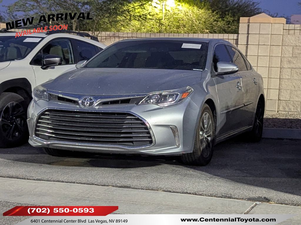 2016 Toyota Avalon XLE Premium's photo