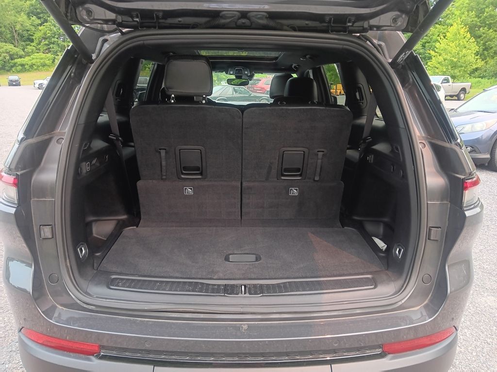 Used 2024 Jeep Grand Cherokee L SUV