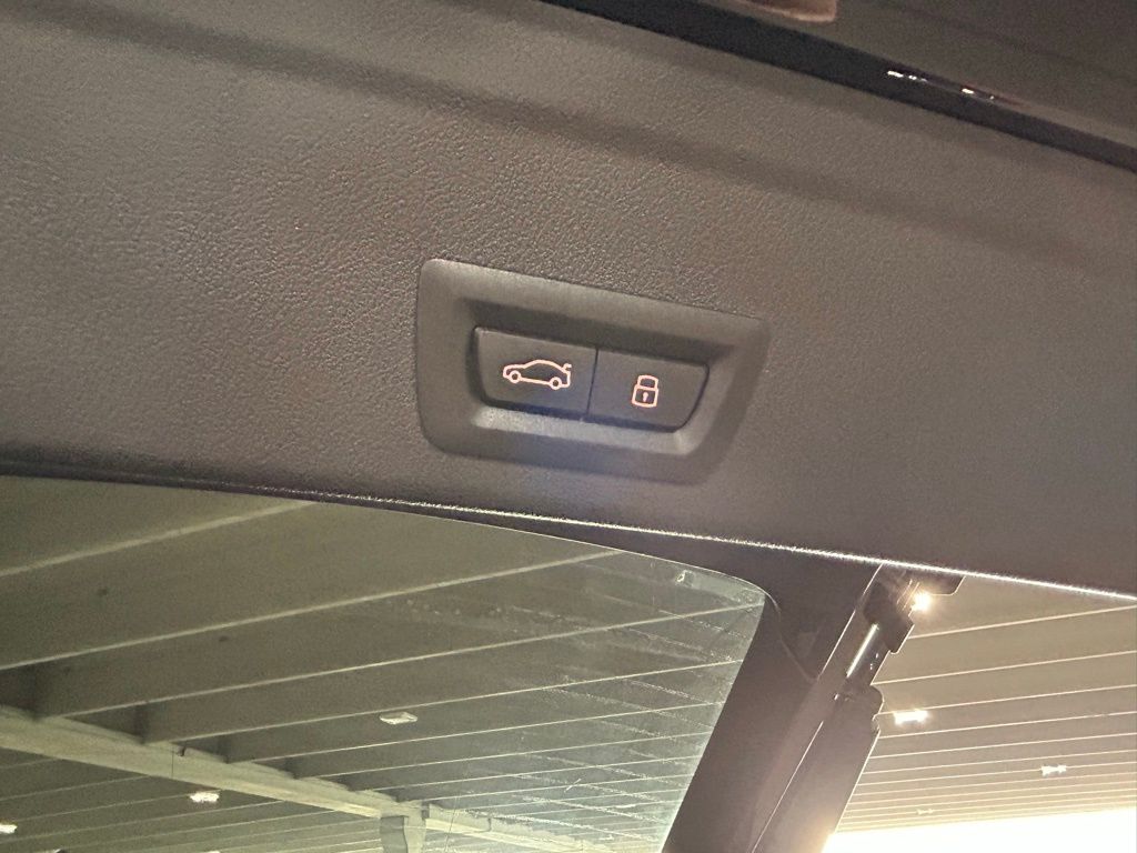 Used 2024 Black Sapphire Metallic BMW xDrive40i image 47