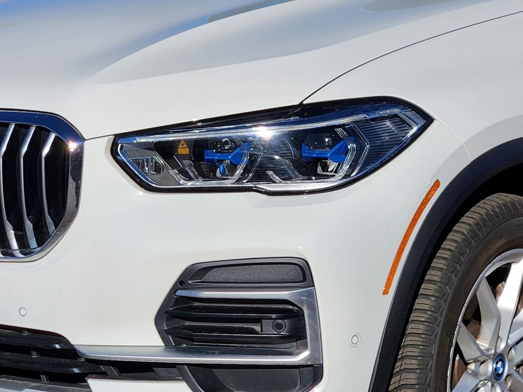 2022 BMW X5 xDrive45e 8