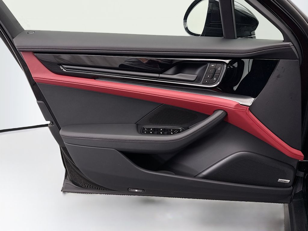 Thumbnail: 2026 Porsche Panamera - 25