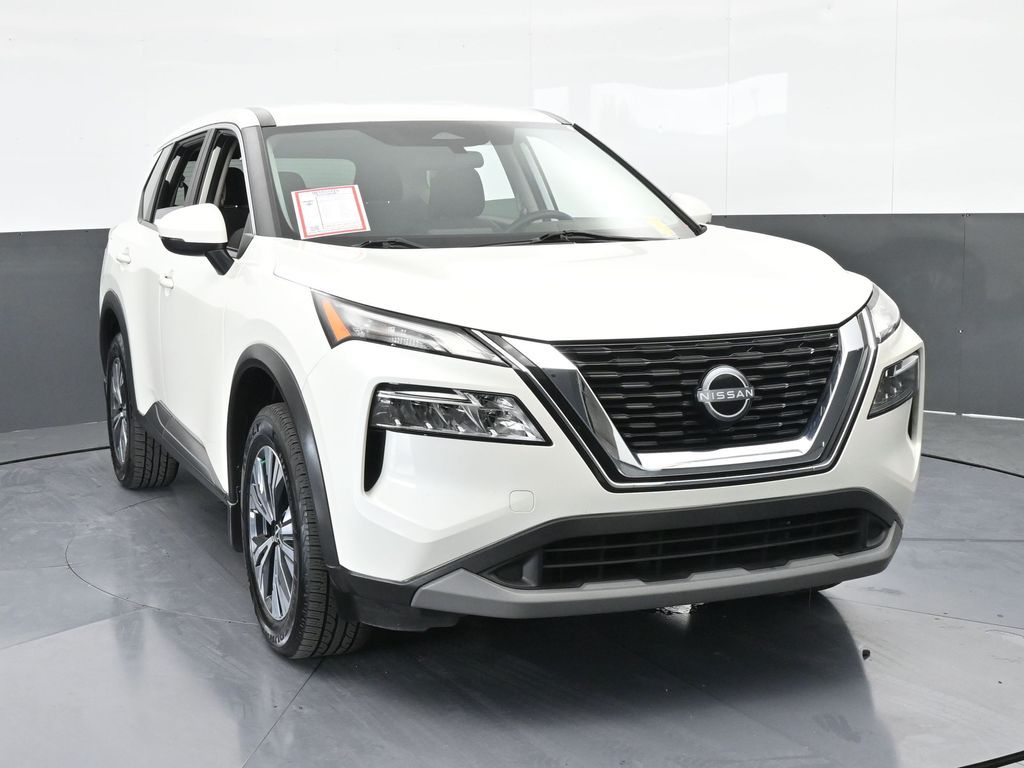 Used 2023 Pearl White Tricoat Nissan SV image 9