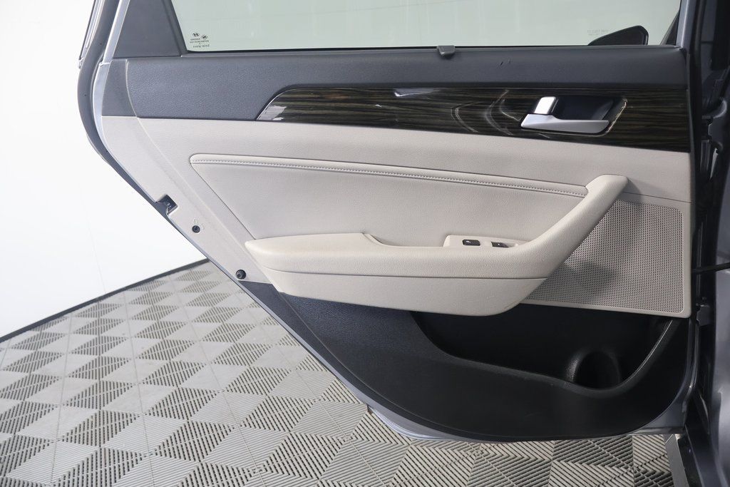 2016 Hyundai Sonata Limited 13