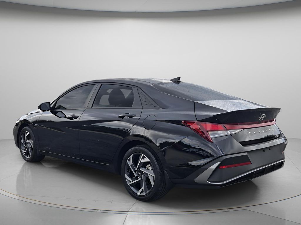 2025 Hyundai Elantra - $19,999