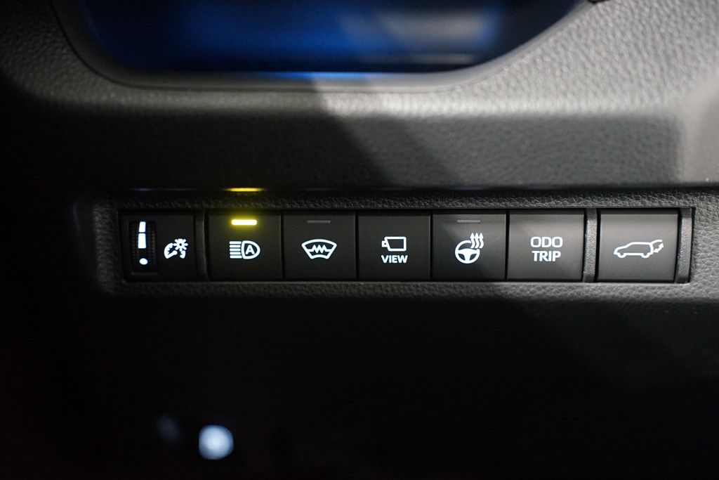 2025 Toyota RAV4 XSE 25