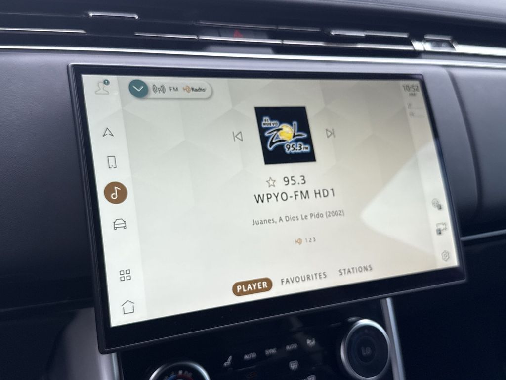 Thumbnail: 2023 Land Rover Range Rover - 23