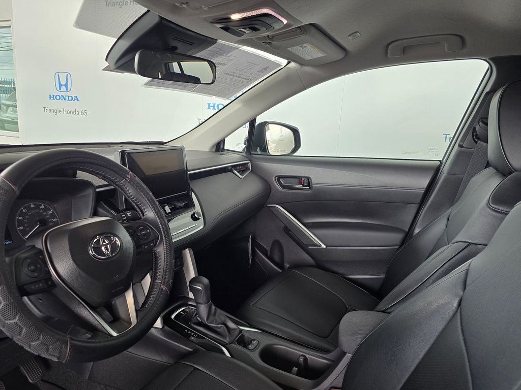 Thumbnail: 2025 Toyota Corolla Cross - 14