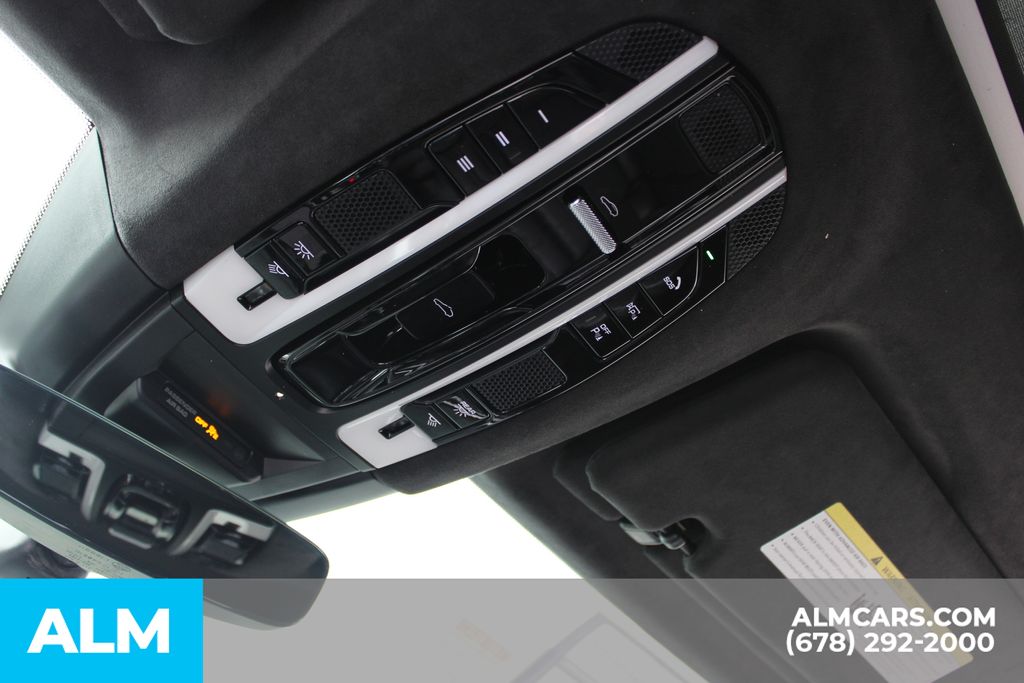 Used 2022  Porsche GTS image 33