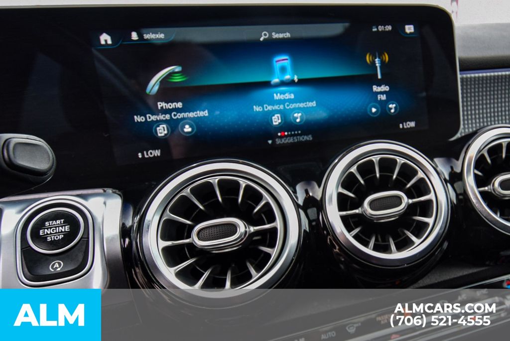 2021 Mercedes Benz GLB 250 4MATIC photo 32