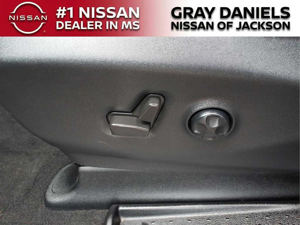 Used 2022 Chrysler Pacifica Van