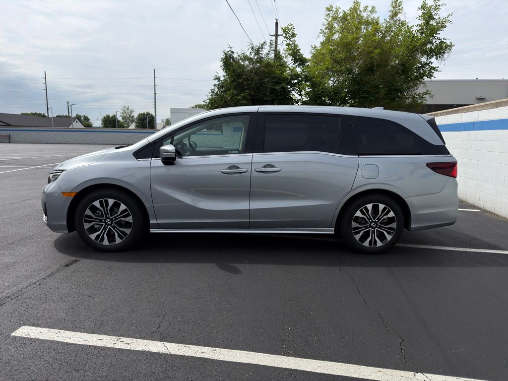 Thumbnail: 2026 Honda Odyssey - 2