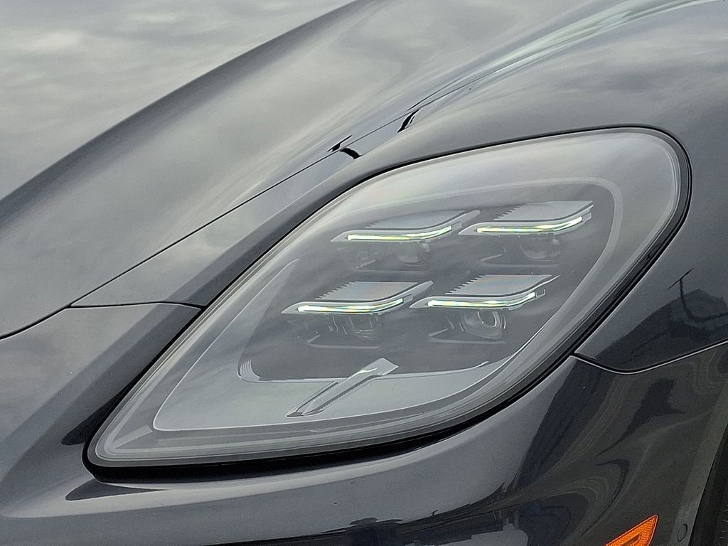 Thumbnail: 2024 Porsche Panamera - 11