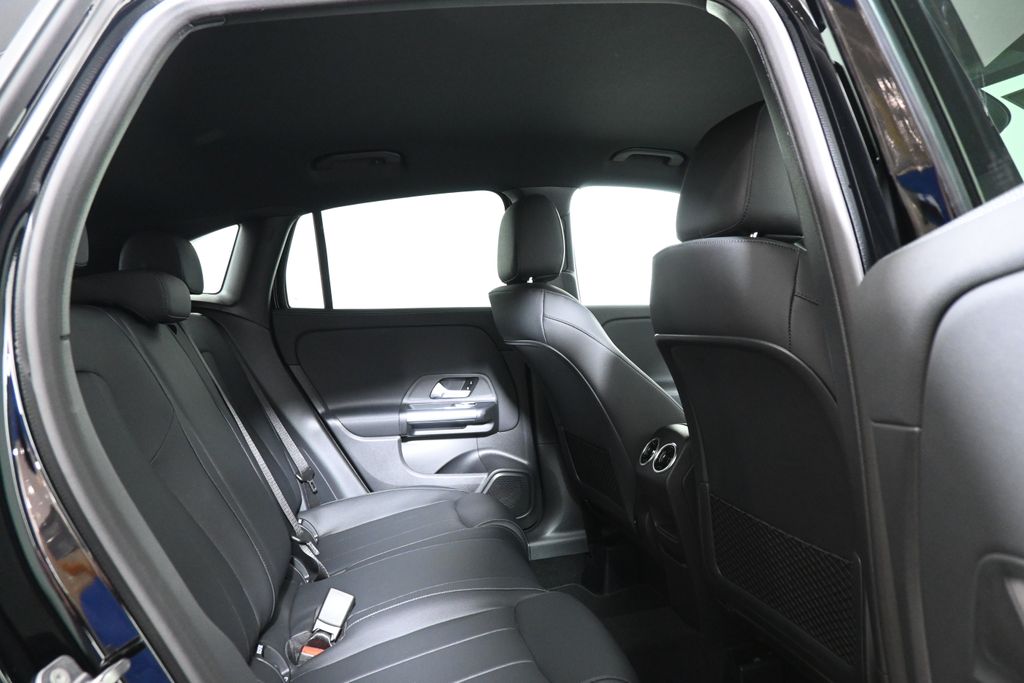 Thumbnail: 2025 Mercedes-Benz GLA - 20