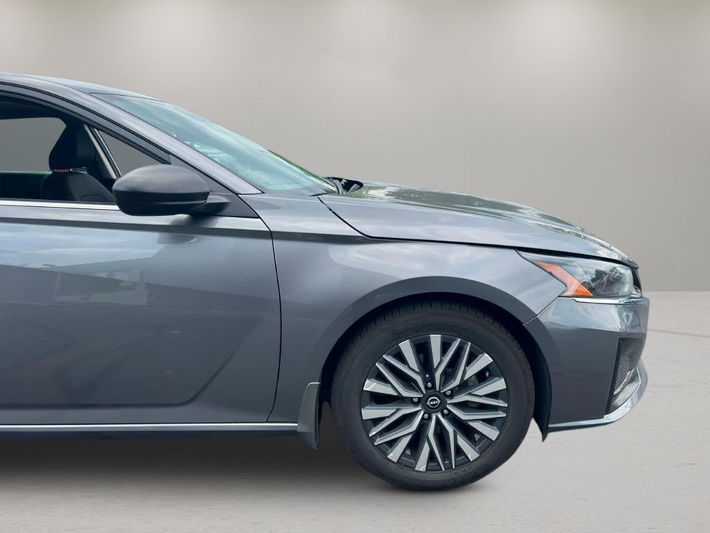 Used 2024 Nissan Altima Sedan