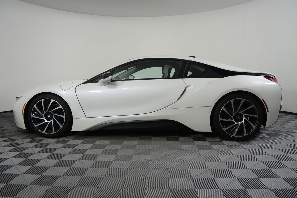2015 BMW   8