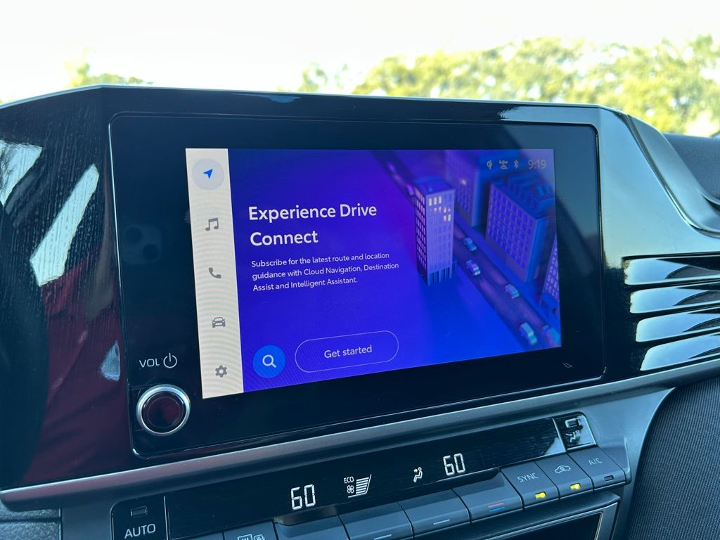 Thumbnail: 2025 Toyota Camry - 24