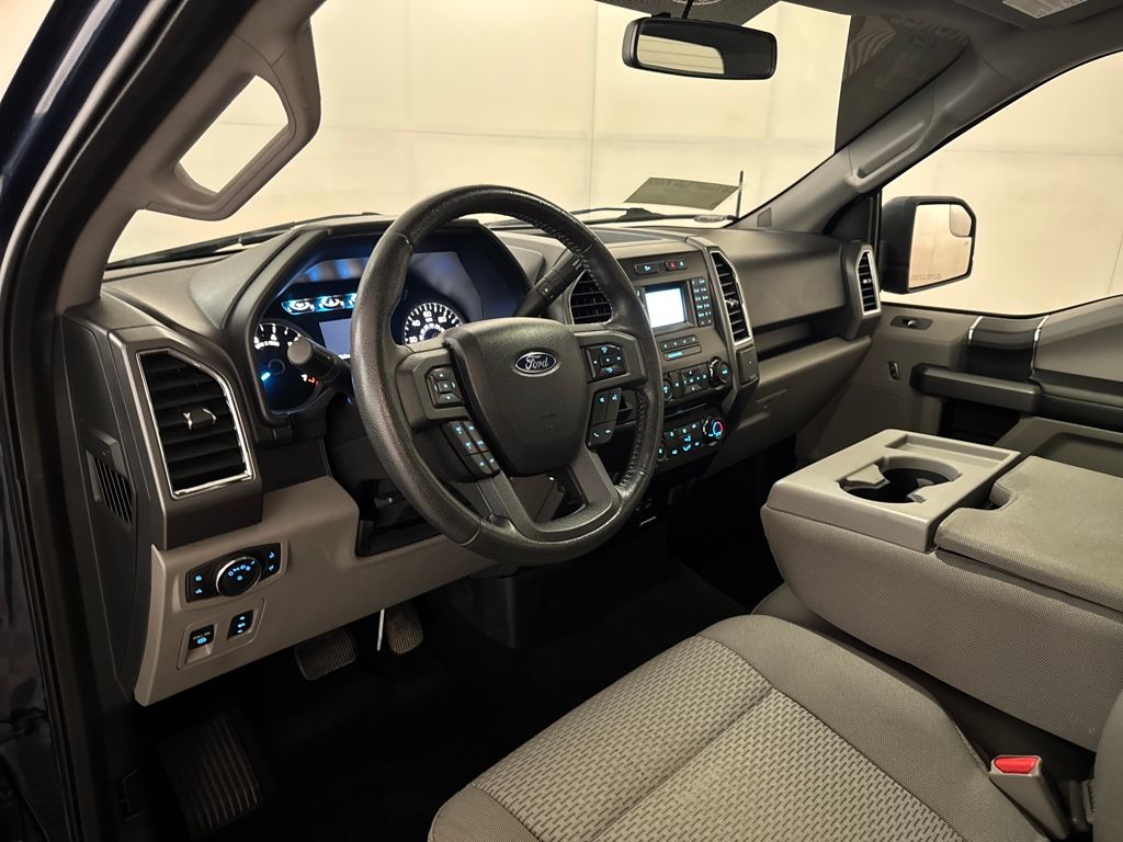 Used 2015 Blue Ford XLT image 5