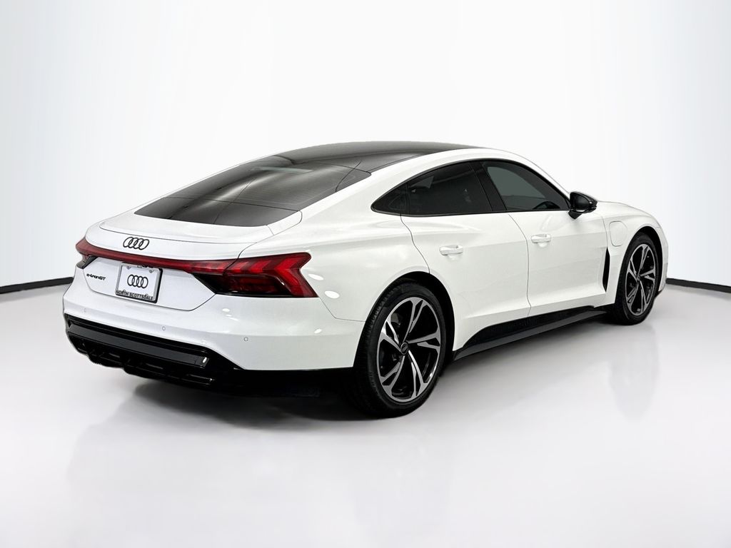 Thumbnail: 2024 Audi e-tron GT - 5