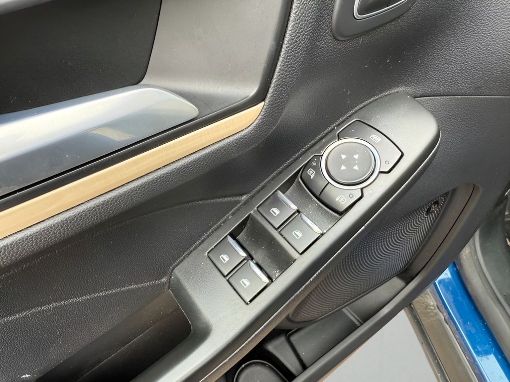 2022 Ford Escape Hybrid