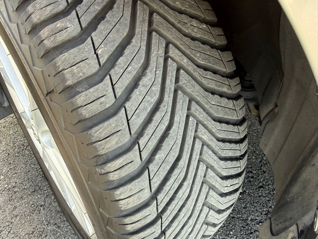 Thumbnail: 2012 Toyota Camry - 10