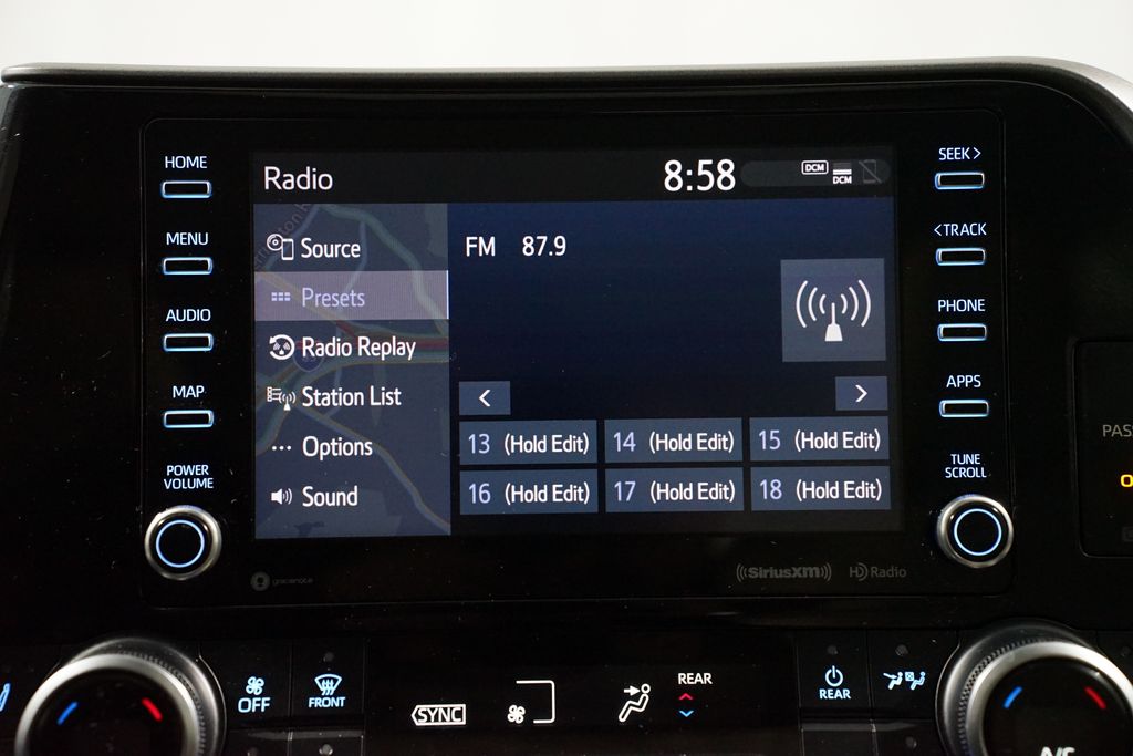 Thumbnail: 2020 Toyota Highlander - 18