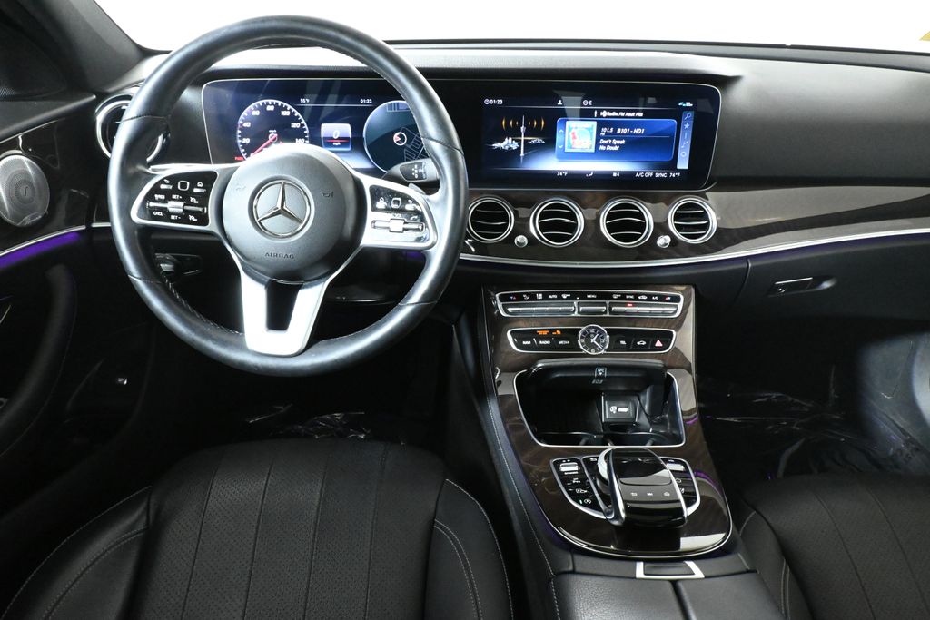 Thumbnail: 2020 Mercedes-Benz E-Class - 17