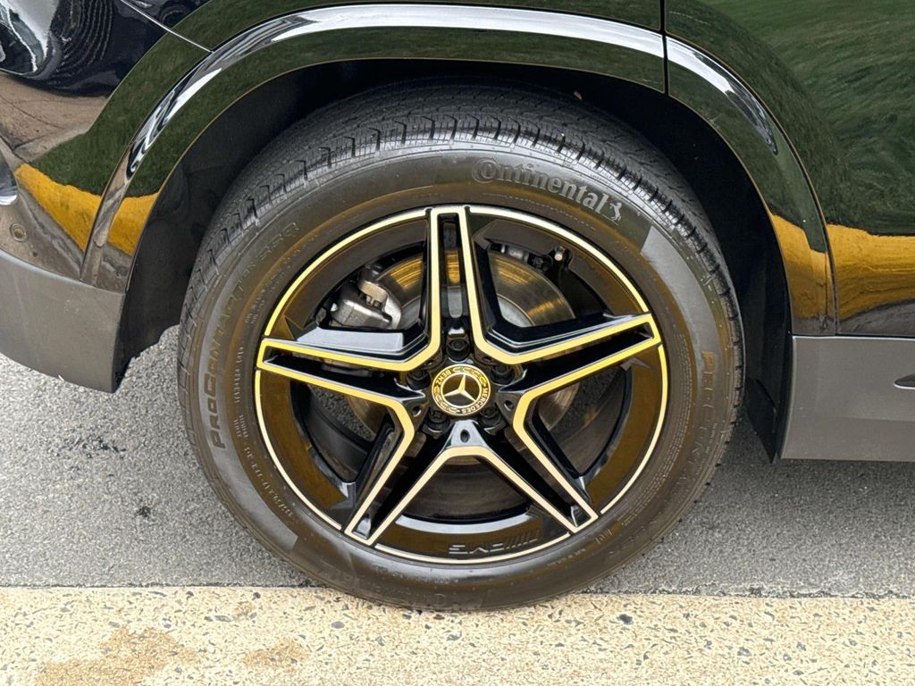 Thumbnail: 2025 Mercedes-Benz GLA - 16