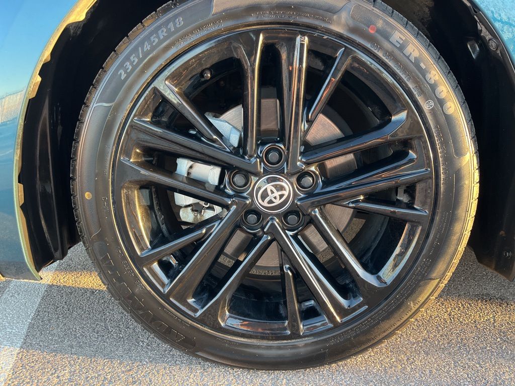 Thumbnail: 2025 Toyota Camry - 11