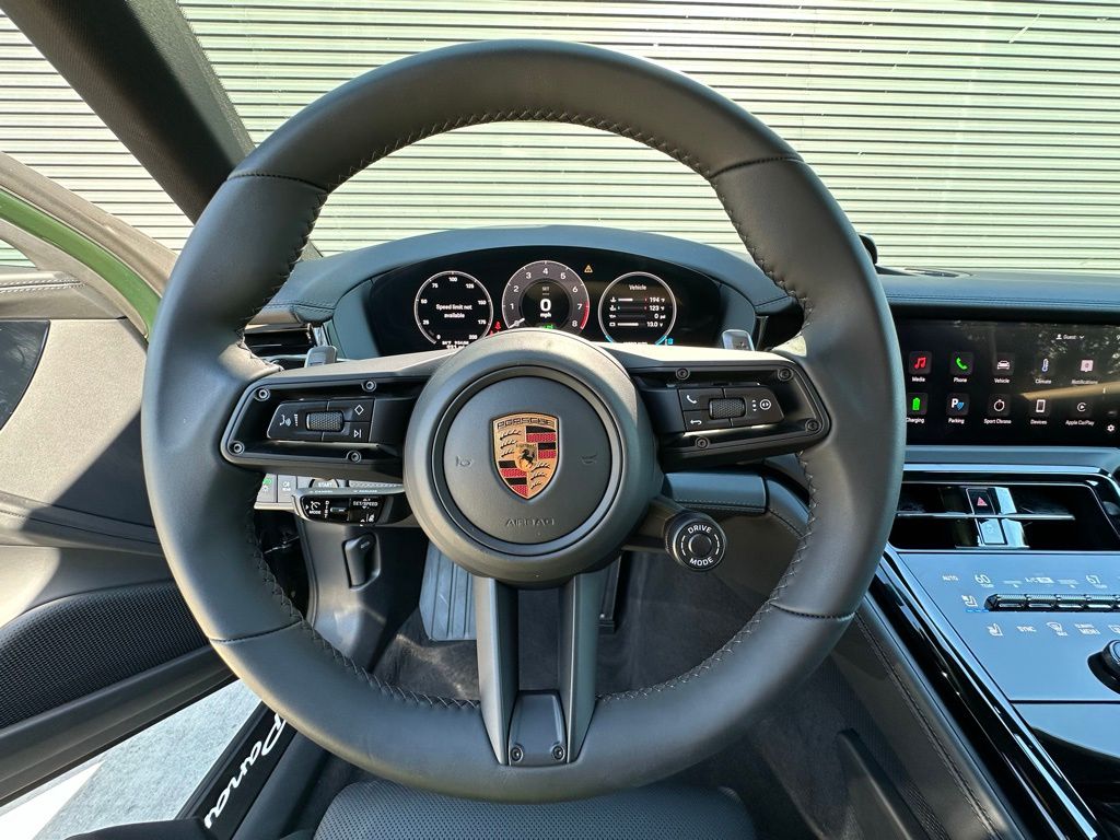 Thumbnail: 2025 Porsche Panamera - 14