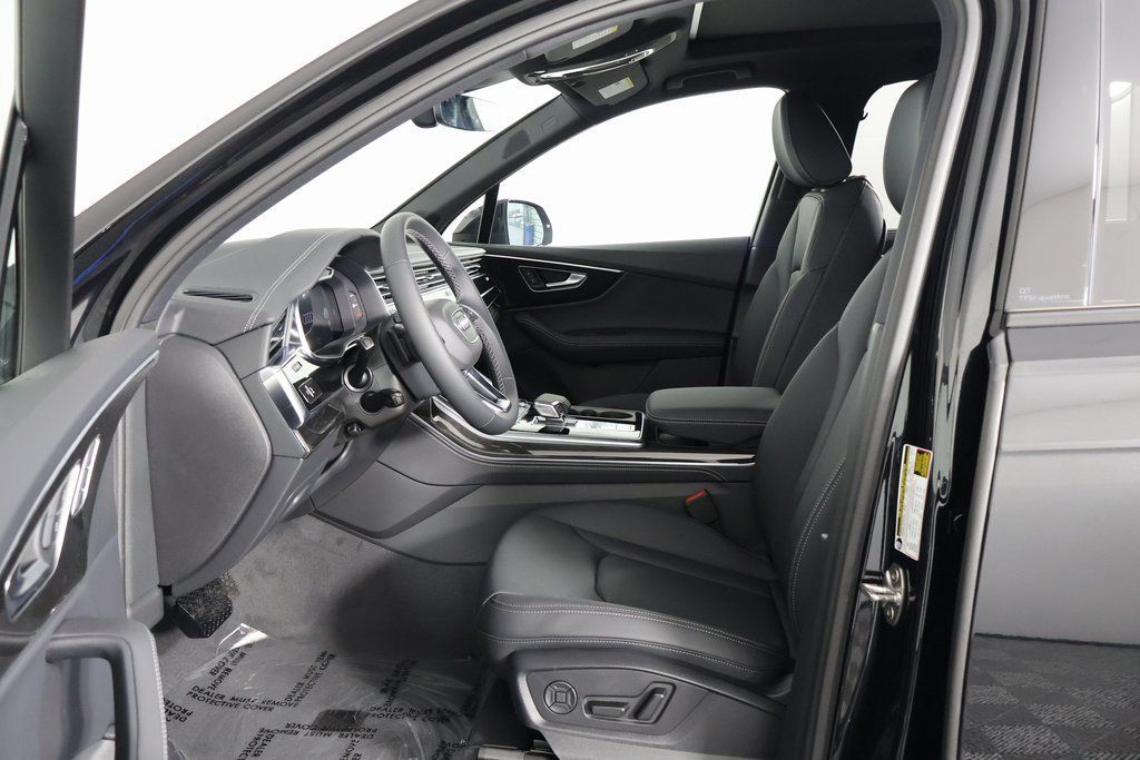 Thumbnail: 2026 Audi Q7 - 5