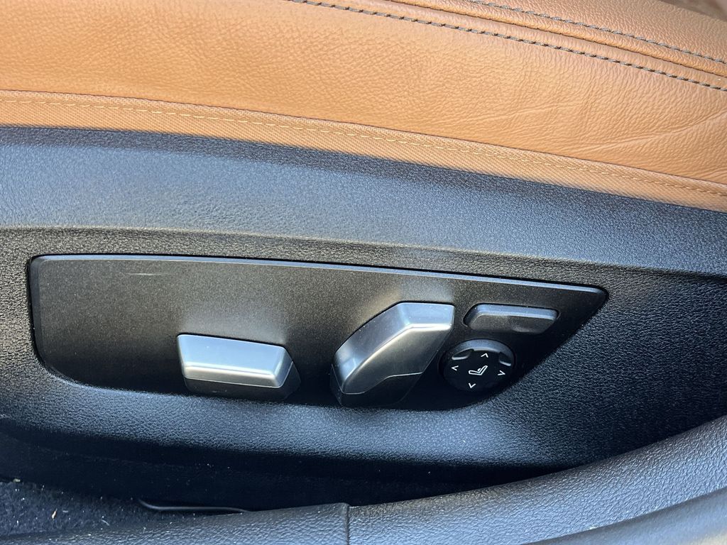 Thumbnail: 2023 BMW 5 Series - 12