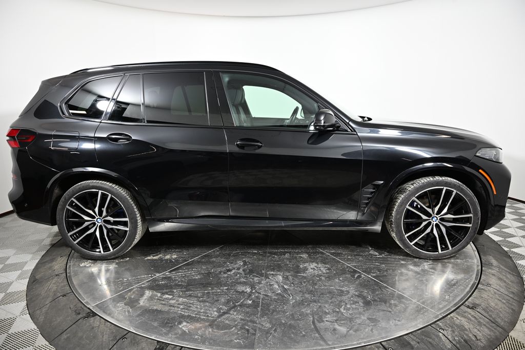 Thumbnail: 2024 BMW X5 - 6