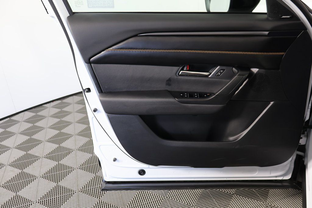 Thumbnail: 2025 Mazda CX-50 - 12