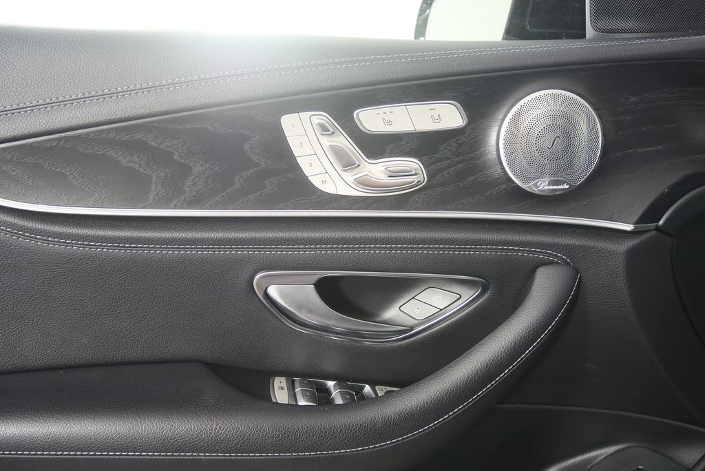 Thumbnail: 2018 Mercedes-Benz E-Class - 8