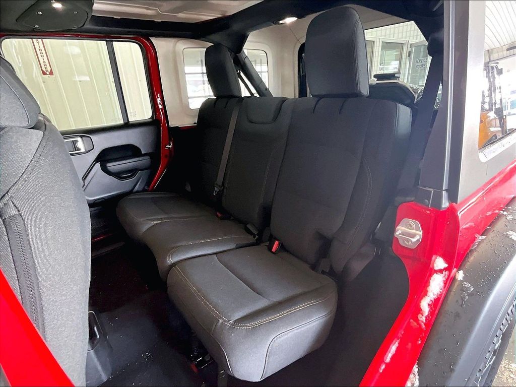 2026 Jeep Wrangler — photo 15