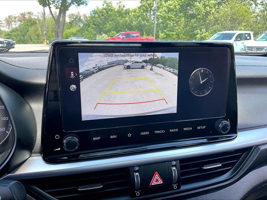 2023 Kia Forte — photo 18