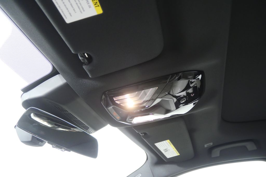 Thumbnail: 2026 BMW 7 Series - 21