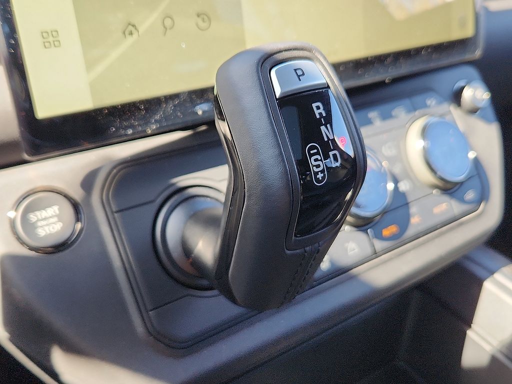 Thumbnail: 2026 Land Rover Defender - 7