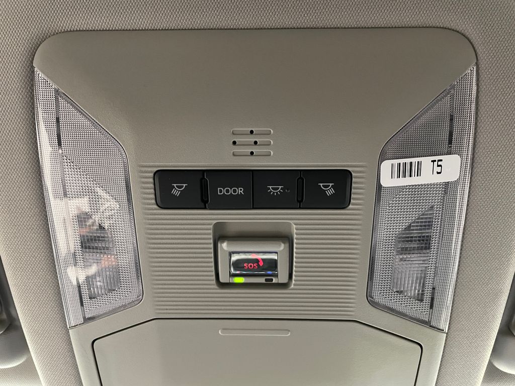 2024 Toyota RAV4 XLE 31