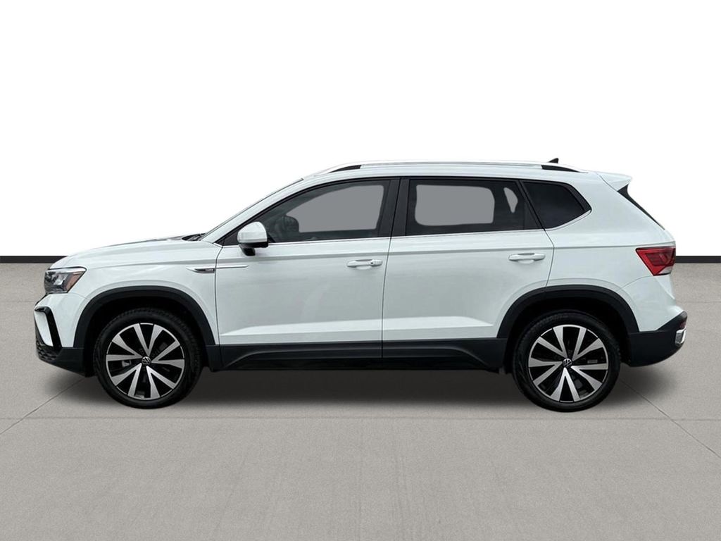 2022 Volkswagen Taos 1.5T SE  at DeMontrond Auto Country