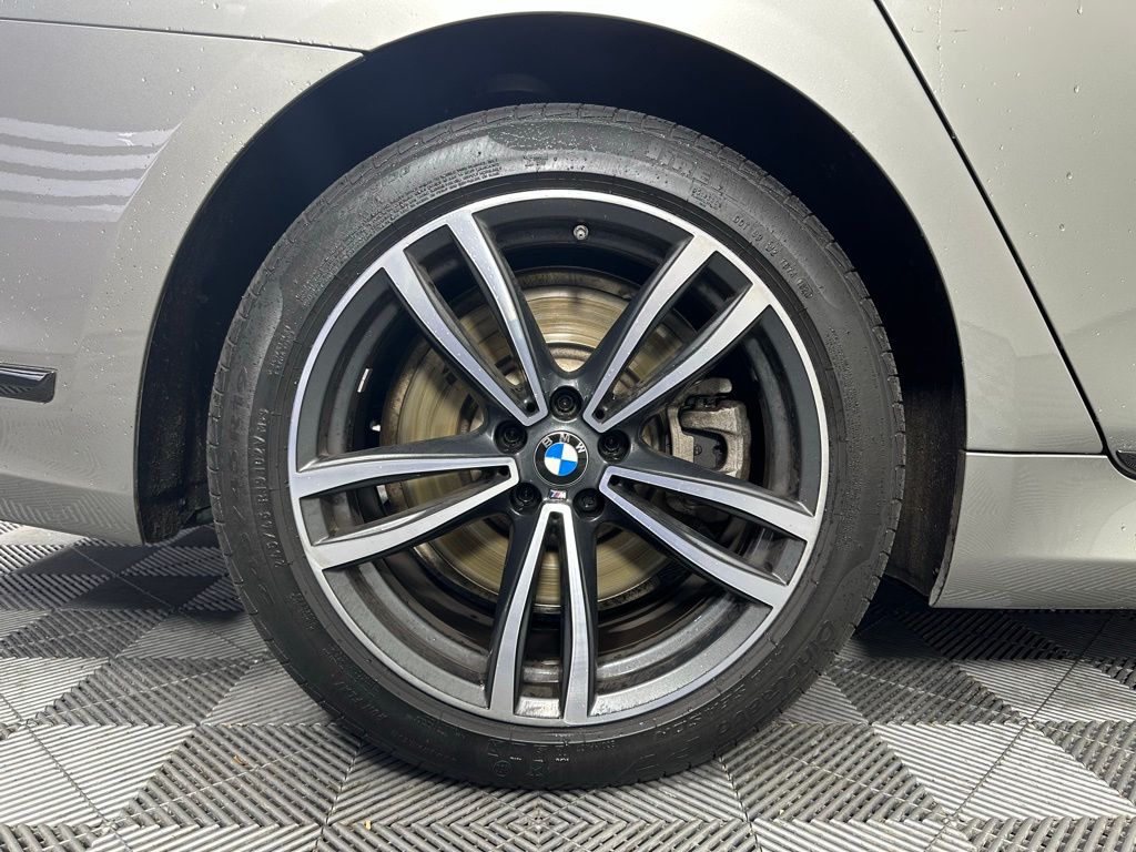 Thumbnail: 2022 BMW 7 Series - 12