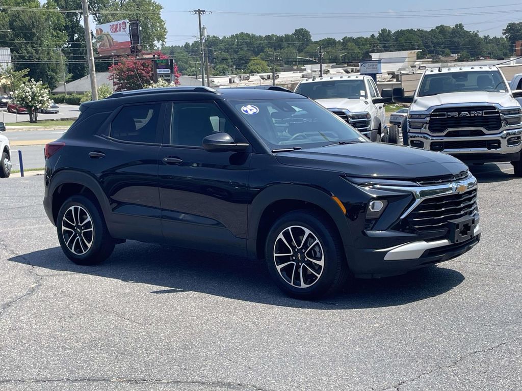 Black Metallic 2025 Chevrolet Trailblazer SUV / Crossover Four-Wheel Drive 9-Speed Automatic