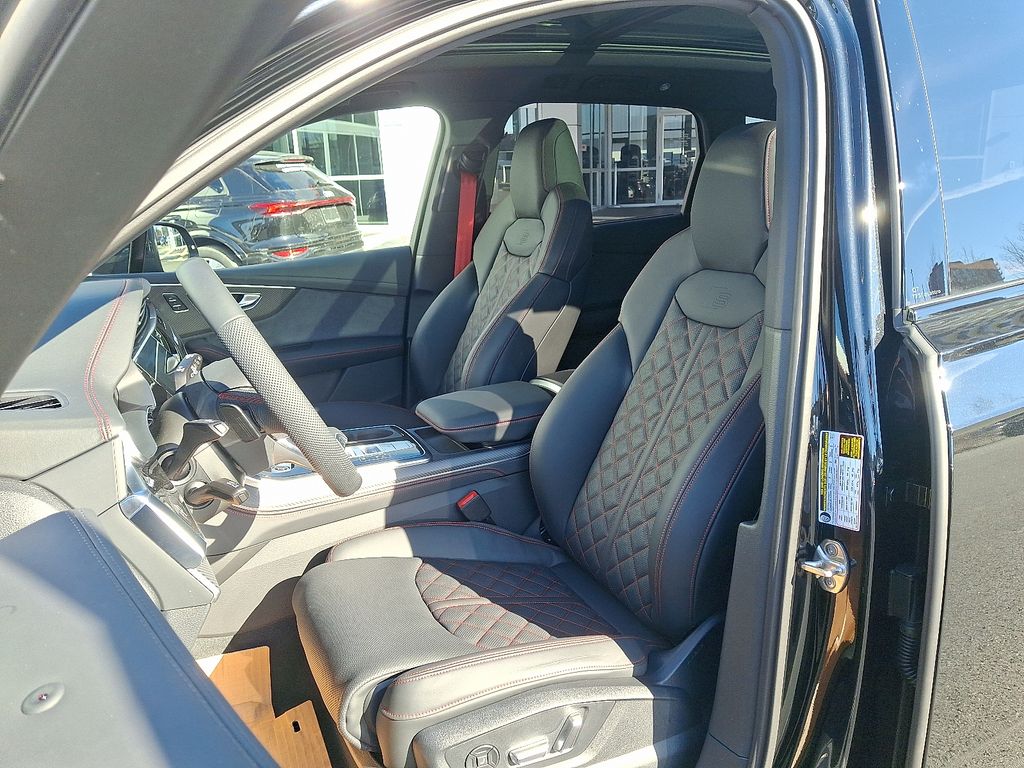 Thumbnail: 2026 Audi Q7 - 11