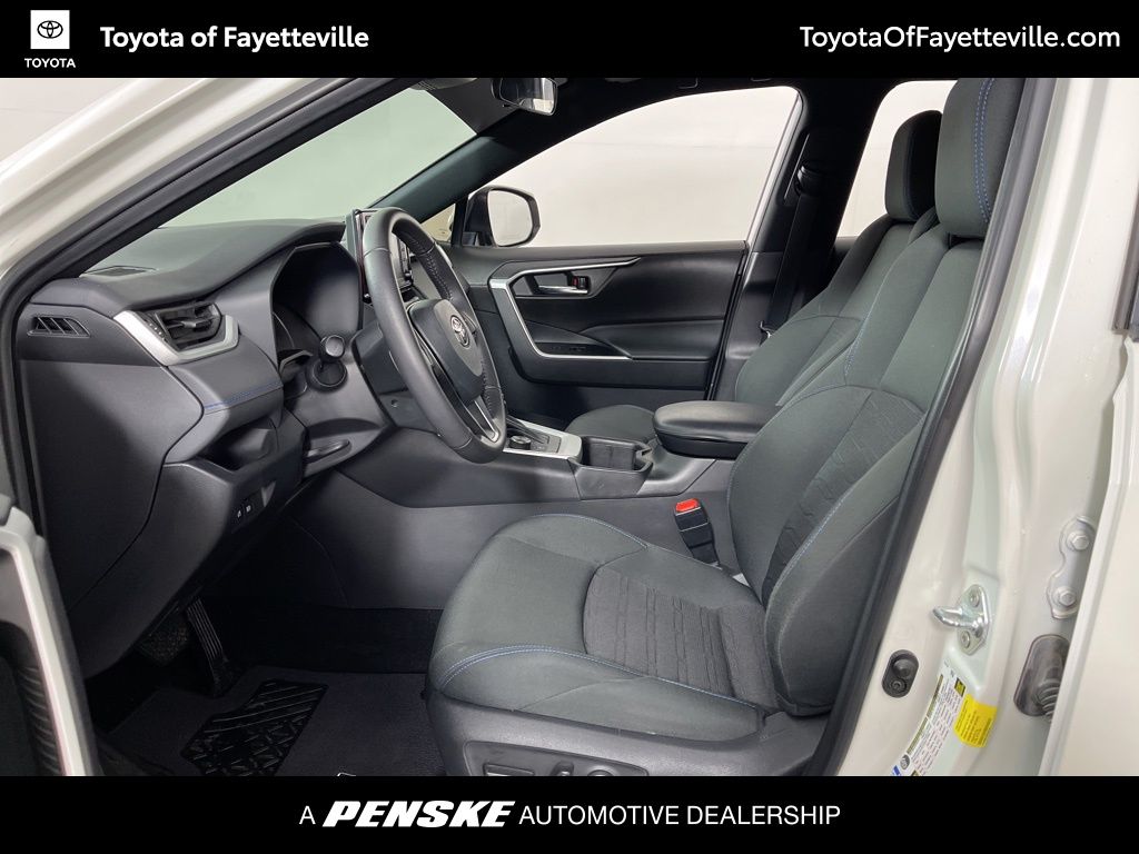 Thumbnail: 2022 Toyota RAV4 - 20